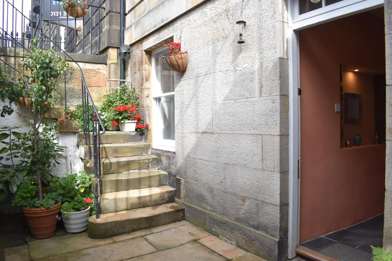 West End Apartment Edinburgh